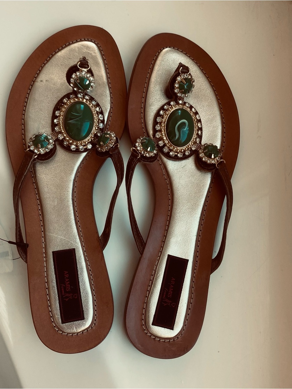Embellished Brown Thong Sandals with Green Gem Accents